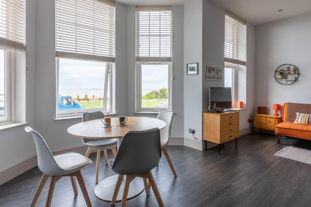 Waves@Walpole - 2 Bed Flat With Amazing Sea Views Apartment มาร์เกท ภายนอก รูปภาพ